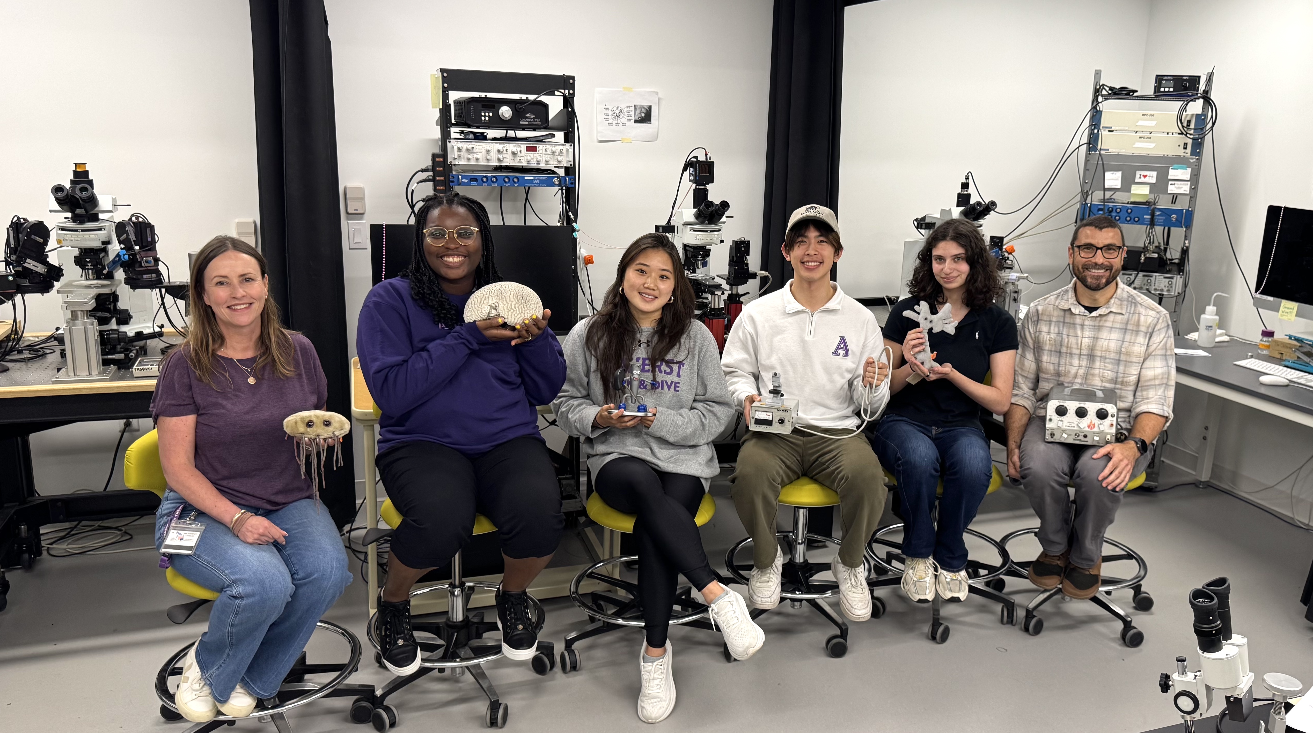 Trapani Lab group photo -- Summer 2025